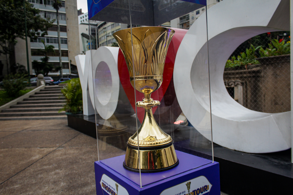 En Fotos: el trofeo más prestigioso del baloncesto visitó Venezuela como parte de su gira mundial