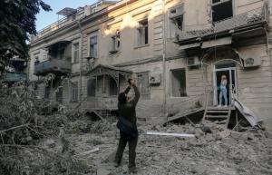 Zelenski promete represalias tras masacre rusa en Odesa: “No puede haber excusa para la maldad”