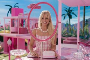 Barbie, la controvertida rubia de plástico que ha demostrado ser más que solo una muñeca