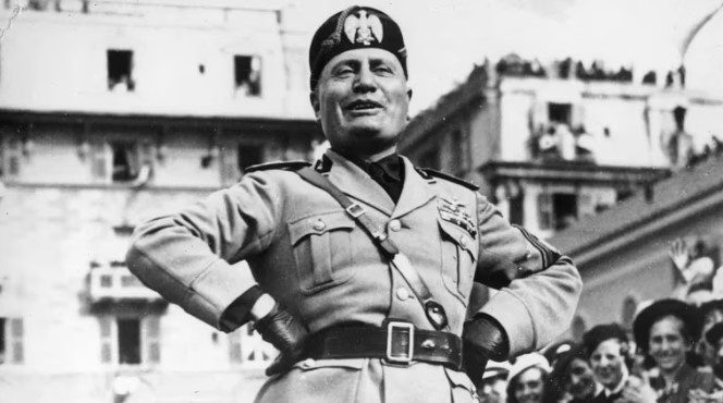 La caída de Mussolini: la advertencia de su mujer, el llamado a su amante, la prisión y los días como títere de Hitler