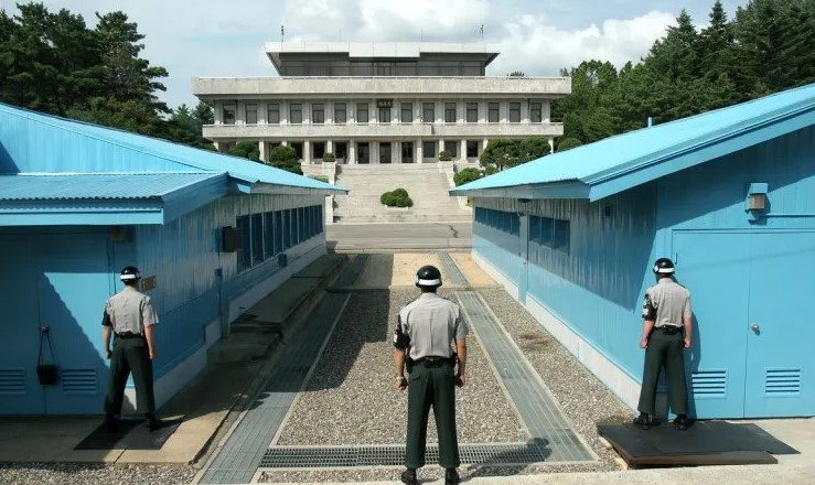 Estadounidense detenido tras cruzar la frontera hacia Corea del Norte durante un tour