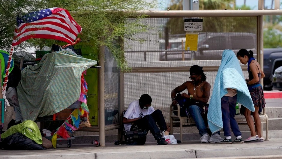 El calor extremo, una prueba de supervivencia para los trabajadores en lugares como Florida