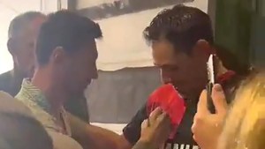 Furor por Messi en su primera salida en Miami: cena con Diego Torres y el beso de un fan (VIDEO)