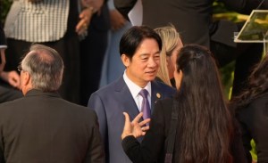 Vicepresidente de Taiwán hace escala en San Francisco, California (Video)