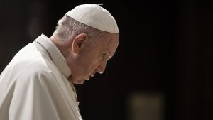 El papa Francisco expresa su “profundo dolor” por las víctimas del incendio de Johanesburgo