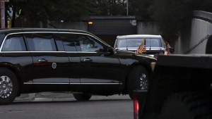 El motivo por el que detuvieron a conductor de un carro de la caravana de Biden en la cumbre del G-20