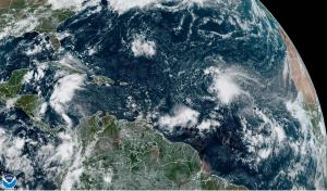 La tormenta tropical Philippe seguirá debilitándose al noreste del Caribe
