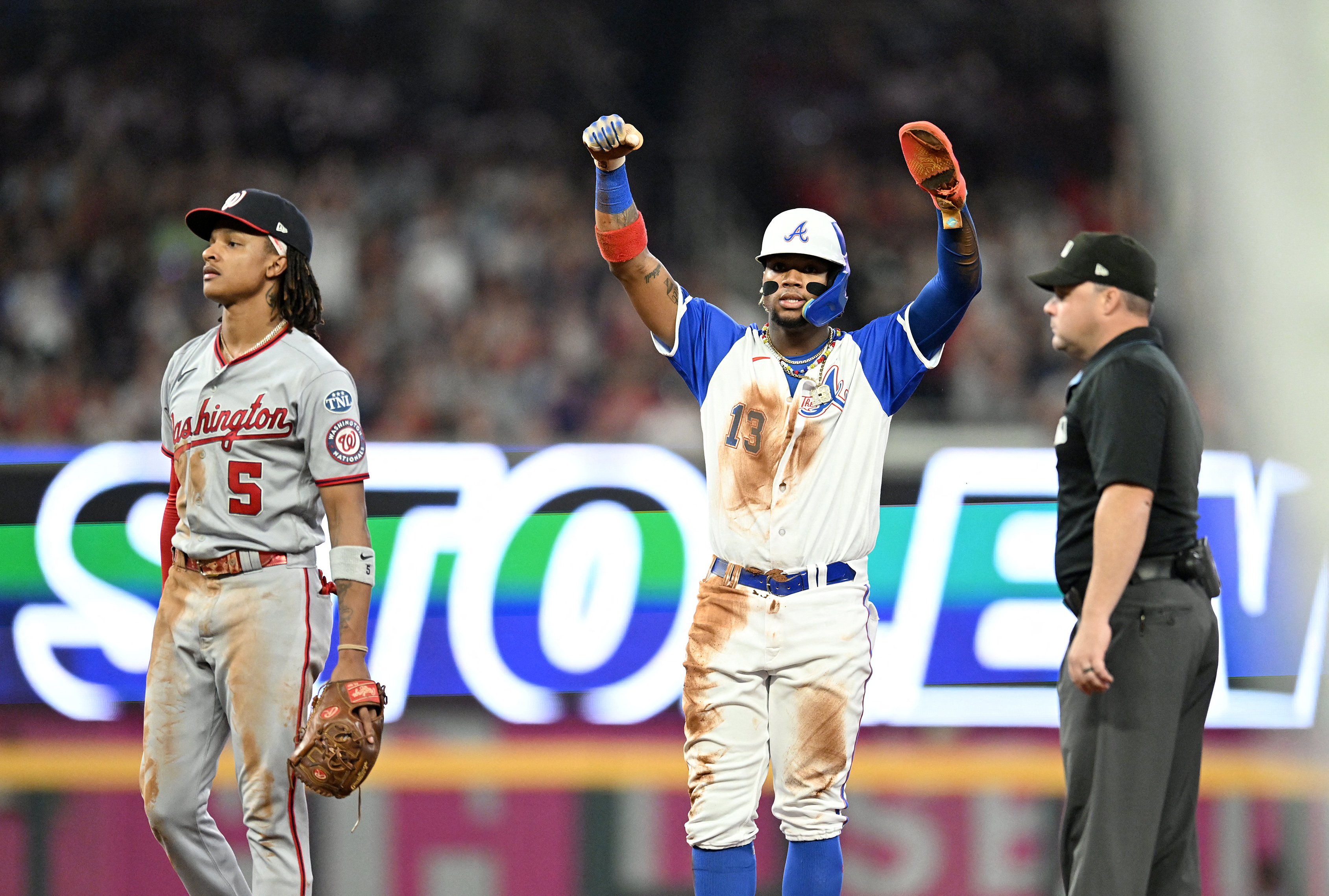 Ronald Acuña Jr. estableció nuevo récord de bases robadas para los Bravos (Video)