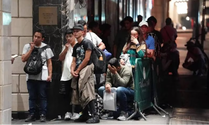Nueva York intenta establecer un censo de migrantes aptos para trabajar
