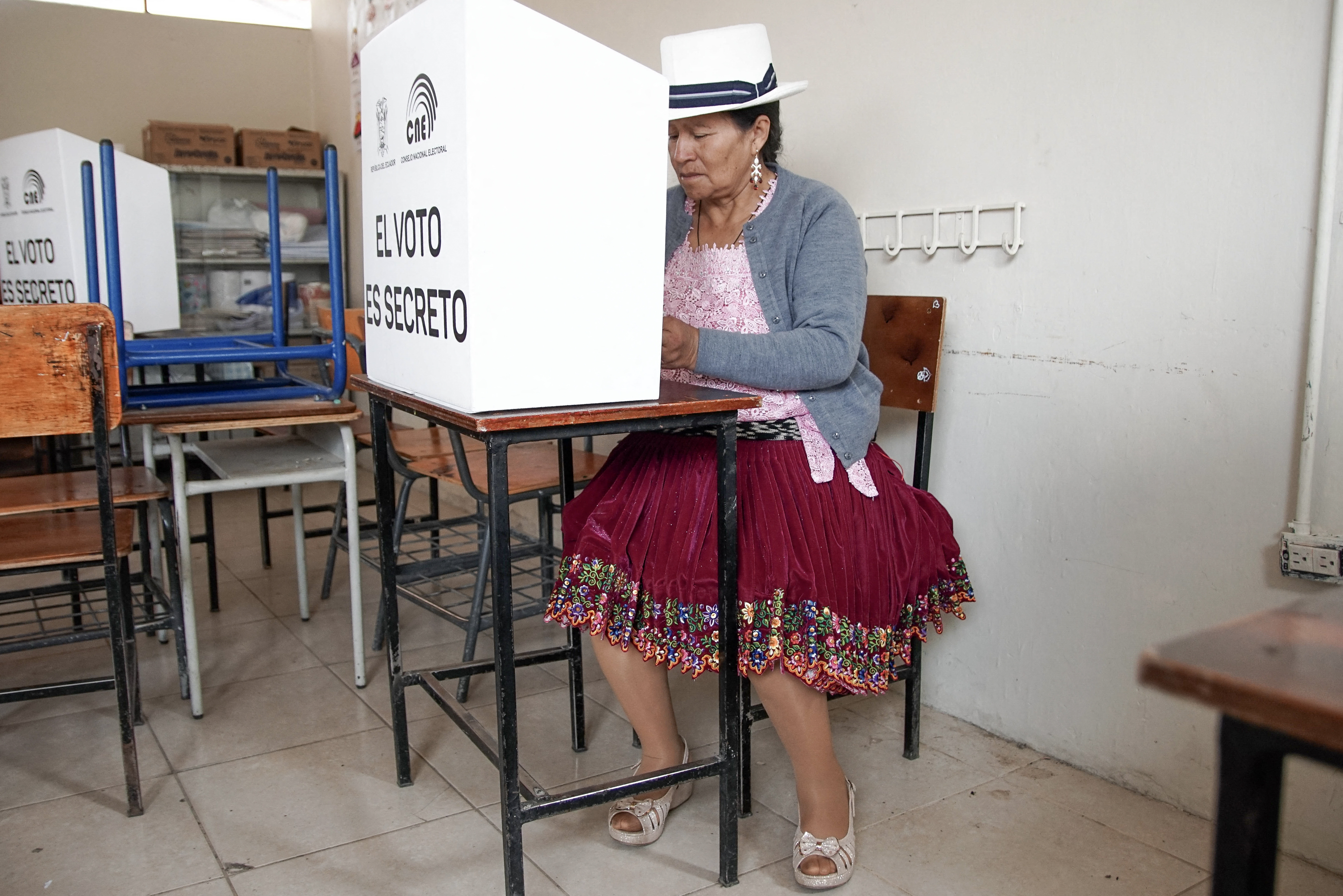 Concluyó el balotaje para elegir al nuevo presidente de Ecuador
