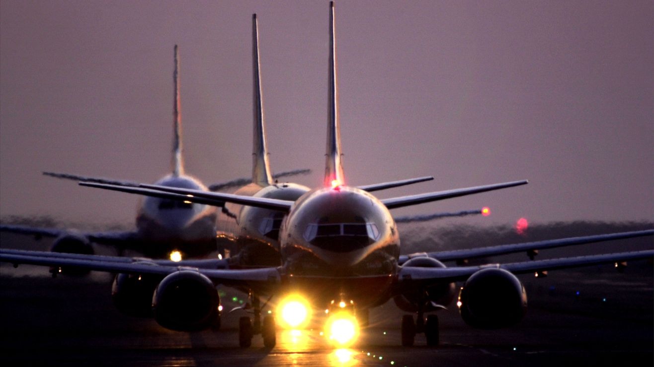 Piden a aerolíneas estadounidenses tener precaución al volar en espacio aéreo israelí