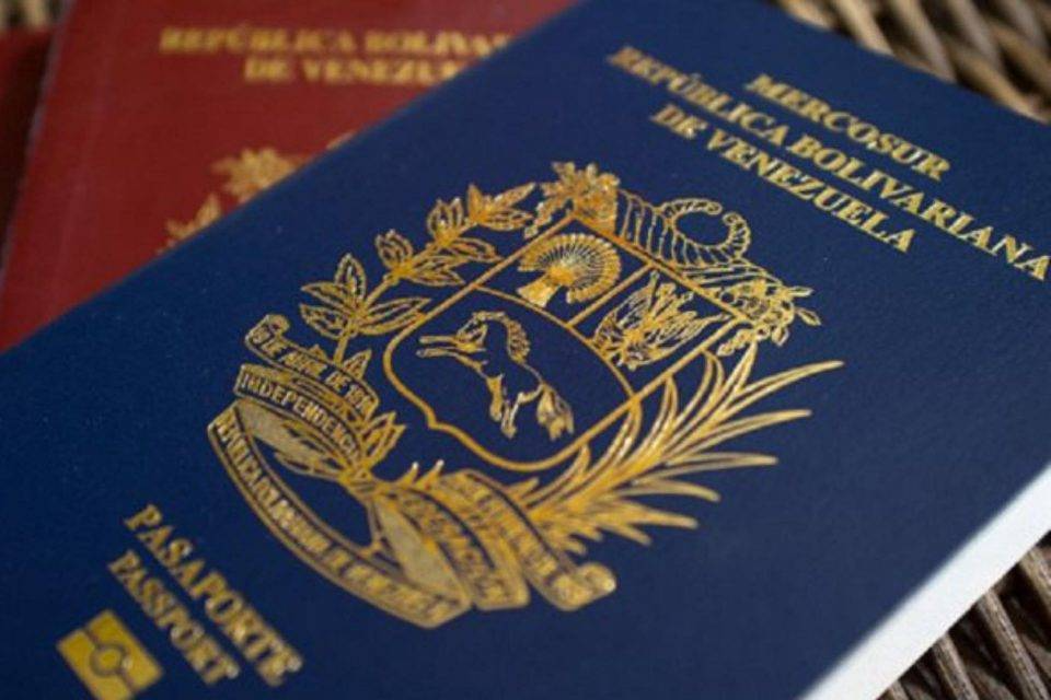 Conoce los pasos para sacar el pasaporte venezolano en Chile