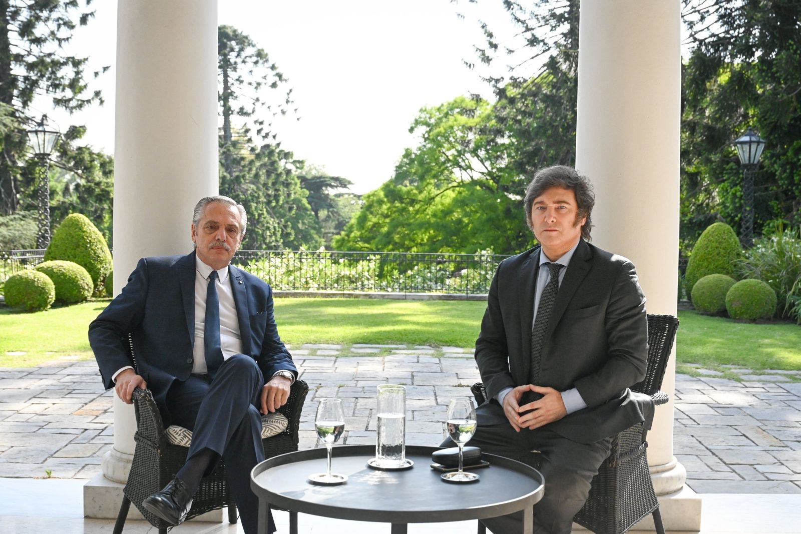 La FOTO de la transición entre Alberto Fernández y Javier Milei en la Quinta de Olivos