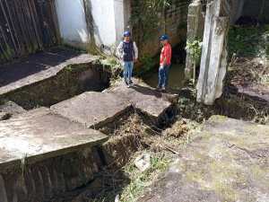 En Los Sauzales claman por ayuda debido al aumento del caudal de quebrada tras fuertes lluvias en Mérida