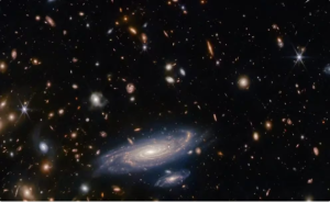 Científicos determinaron que las galaxias se vuelven más caóticas a medida que envejecen