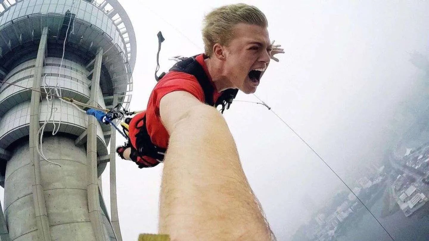 Turista pagó 350 dólares para hacer el salto en bungee más alto del mundo…. y murió