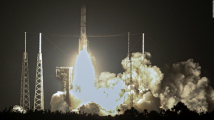 Nave espacial estadounidense que viaja hacia la Luna registra “anomalía”, según la empresa