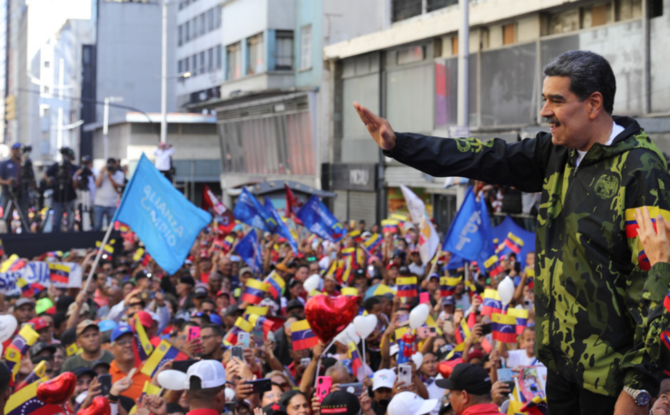“Voy a seguir gobernando este país”, vociferó Maduro pese a que todavía no hay cronograma electoral