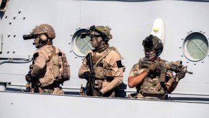 Dos miembros de la armada estadounidense desaparecen frente a las costas de Somalia
