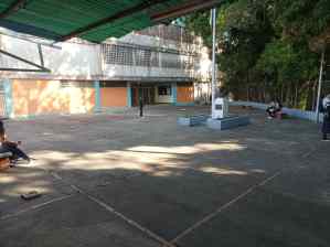 Con liceos casi vacíos iniciaron las clases escolares en Táchira este #8Ene (FOTOS)