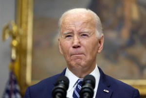 Biden dice que investigación de juicio político “debería abandonarse” luego que informante del FBI fuera acusado de mentir