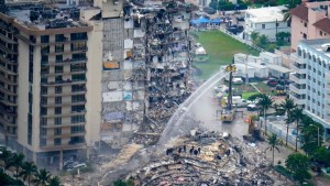 Surgen nuevas conclusiones sobre el colapso del edificio de Surfside, en Florida