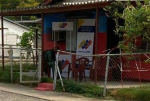 Zulia: Denuncian que el Psuv “secuestró” tres máquinas del CNE en Lagunillas