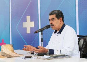 Maduro dice que sintió a “Chávez vivo” en el “Poliedrazo”