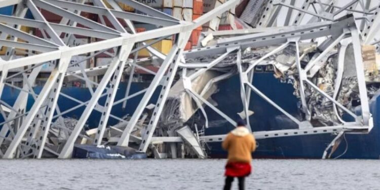 Una parte del puente que colapsó en Baltimore podría ser demolida