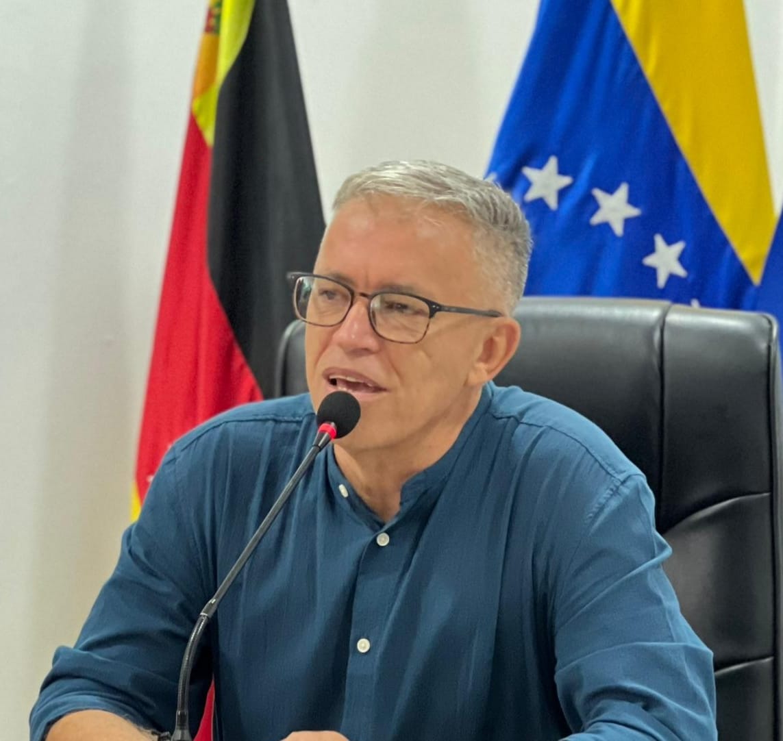 Alcalde de Los Salias llamó a no caer en “guerra de encuestas” ni perder el objetivo