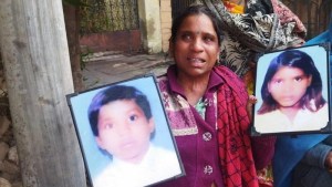 Cómo dos niños se reencontraron con su madre 13 años después de haberse perdido