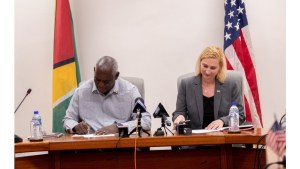 EEUU celebró relación bilateral de seguridad más profunda con Guyana