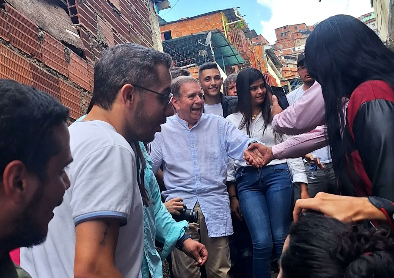 Edmundo González apuesta por una Venezuela en la que nadie tenga que recurrir a “dádivas”