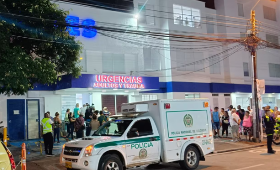 Pánico por balacera en centro médico de Cali que dejó un muerto y dos heridos