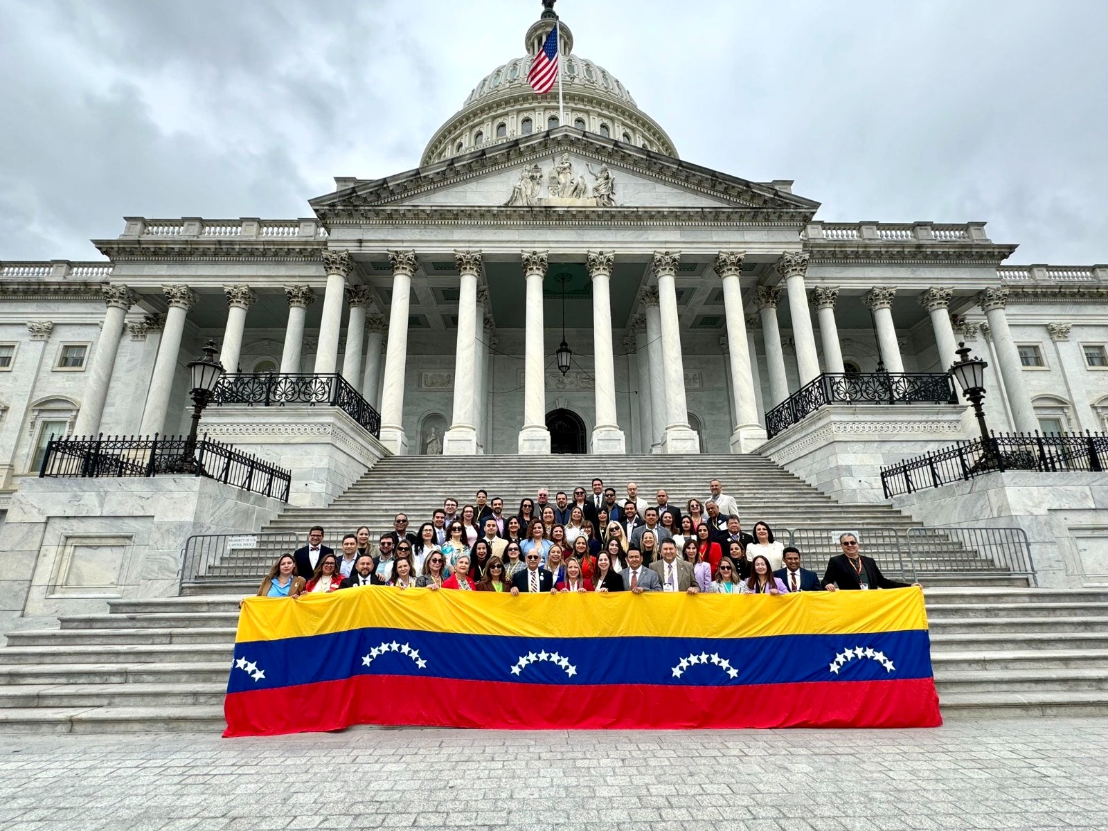Primera cumbre de organizaciones venezolanas en los Estados Unidos