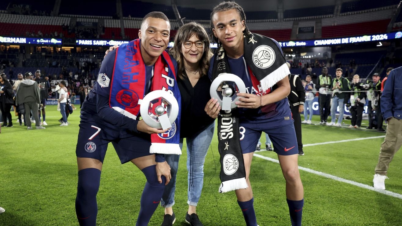 “Ya todos saben dónde…”: La madre de Mbappé da pista sobre dónde jugará su hijo la próxima temporada