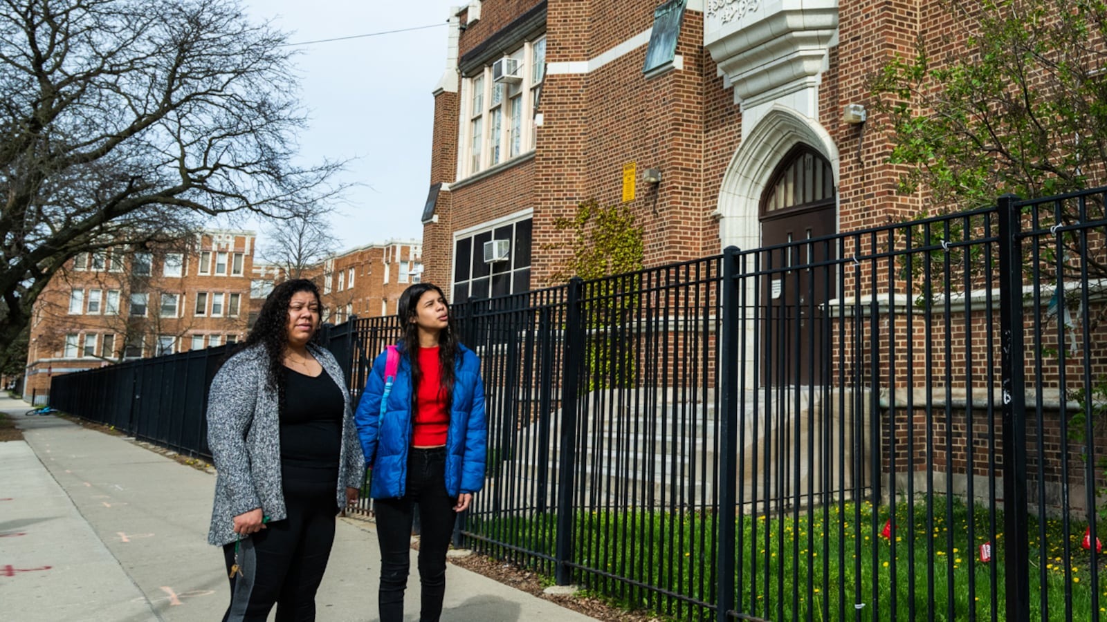 Niños venezolanos enfrentan desafíos con el idioma en las escuelas segregadas de Chicago