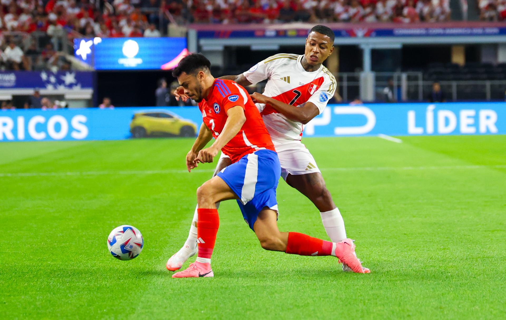 Perú y Chile aburrieron con el primer empate sin goles de la Copa América