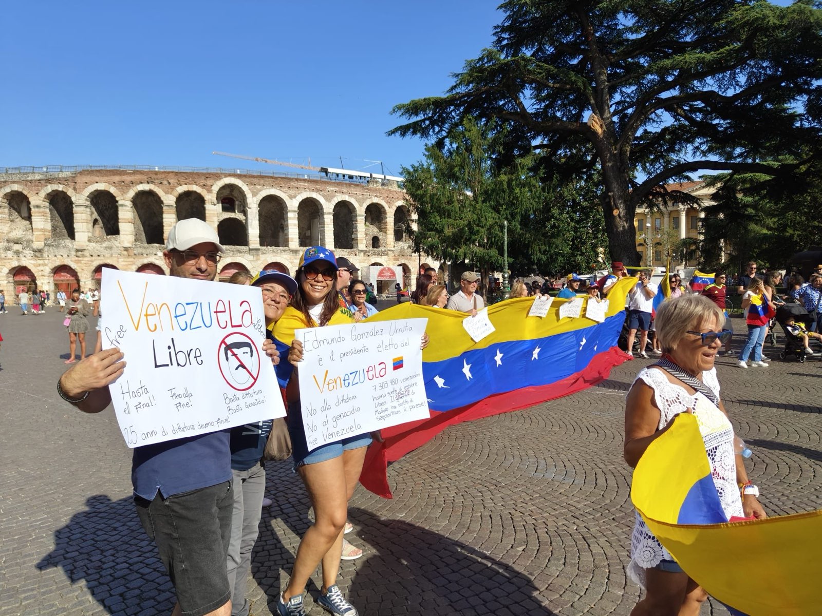 Venezolanos en Italia también alzaron su voz en una docena de localidades contra Maduro