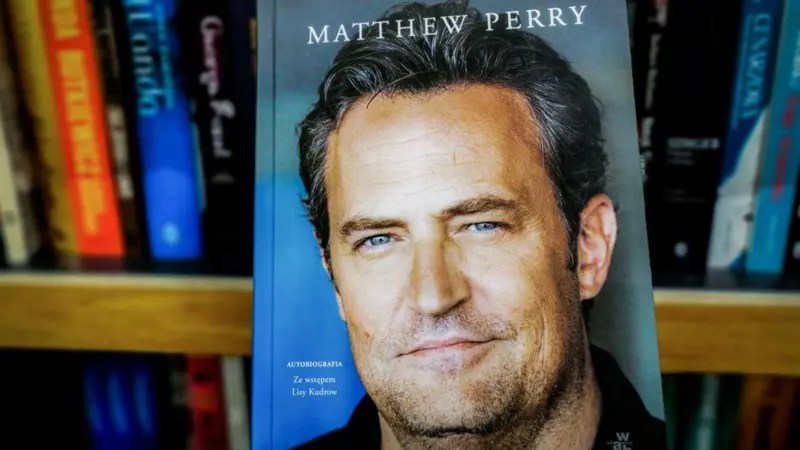 ¿Cómo es la terapia de infusión de ketamina a la que se estaba sometiendo el actor Matthew Perry antes de morir?